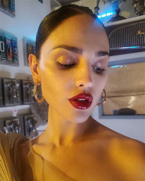 eiza gonzalez makeup